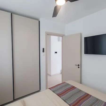 Mackenzy Dream 202 *