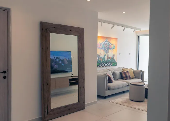 Mackenzy Dream 202 * Ларнака