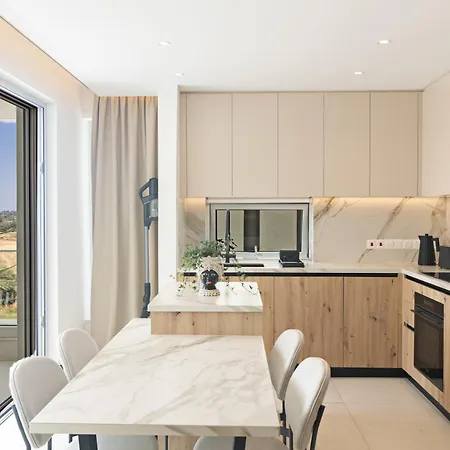 Apartment Mackenzy Dream 202