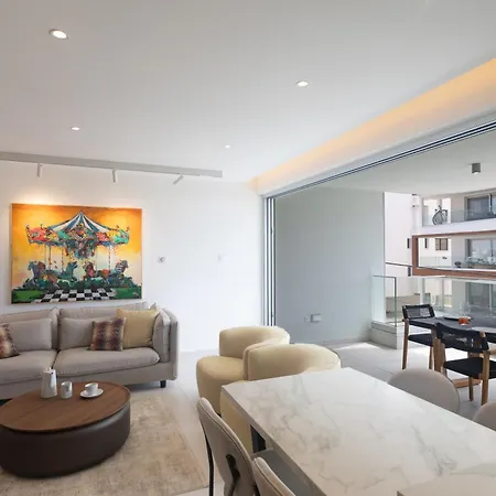 Mackenzy Dream 202 Apartment